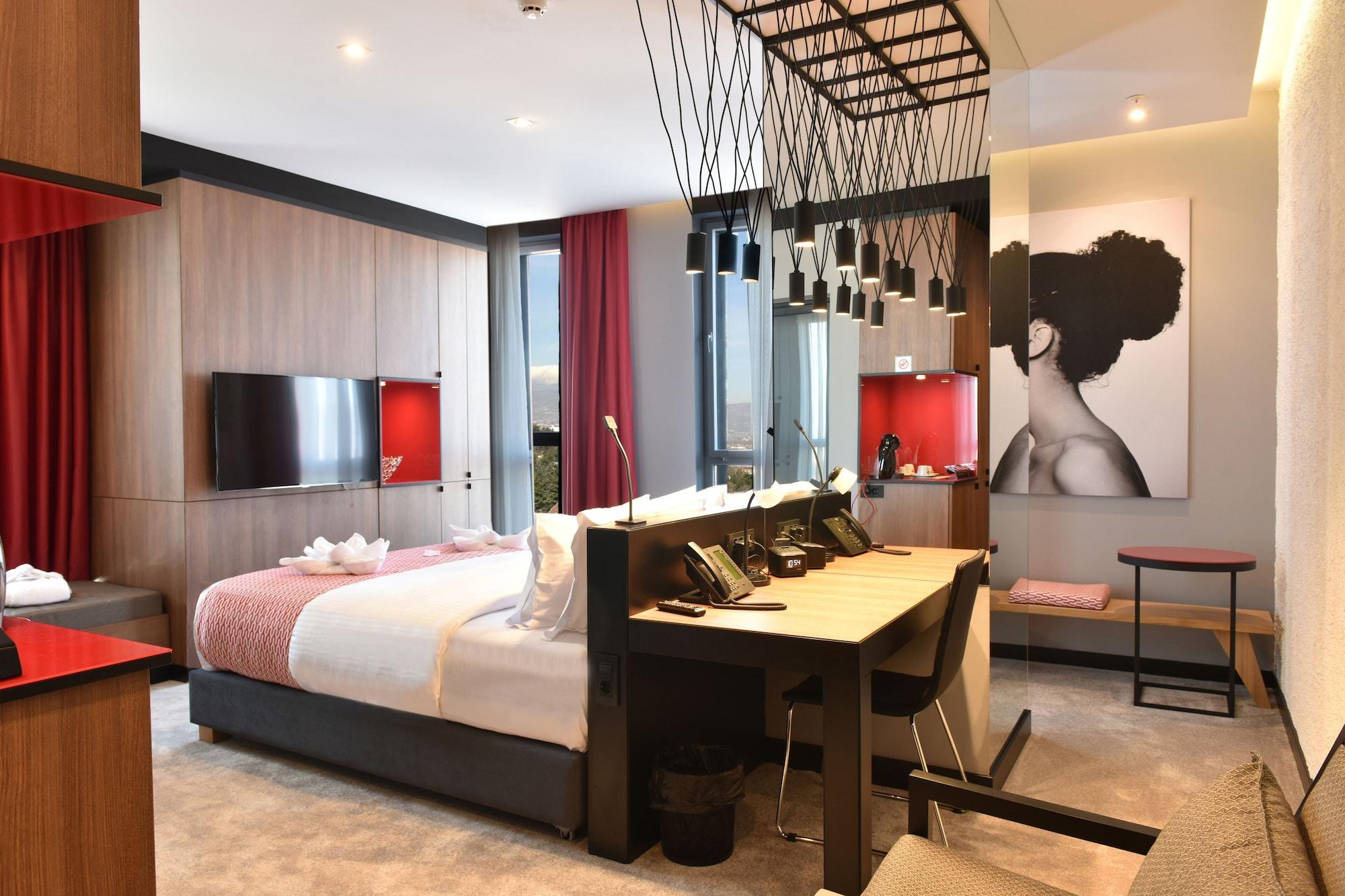 Hotel Panoramika Design & Spa Скопие Екстериор снимка
