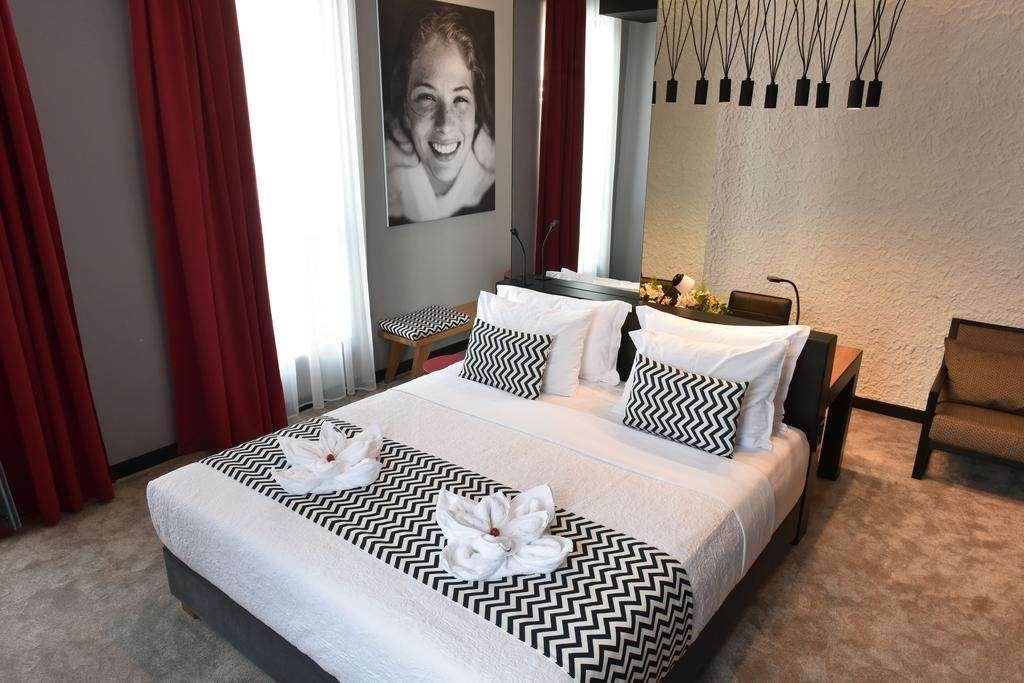 Hotel Panoramika Design & Spa Скопие Стая снимка