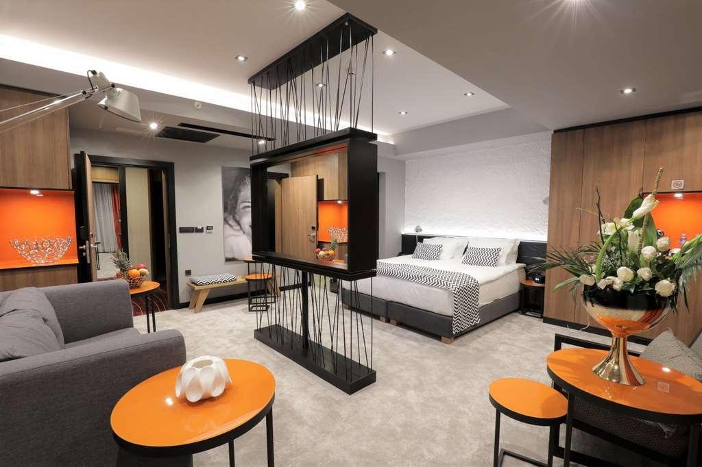 Hotel Panoramika Design & Spa Скопие Стая снимка